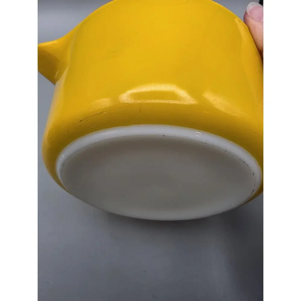 Vintage Pyrex Yellow Casserole Dish Ovenware #473 1 Qt NO LID